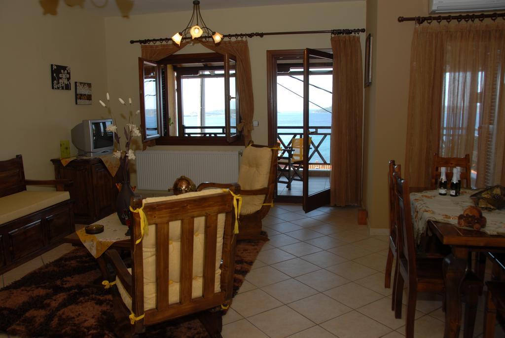 Apartment Dione *